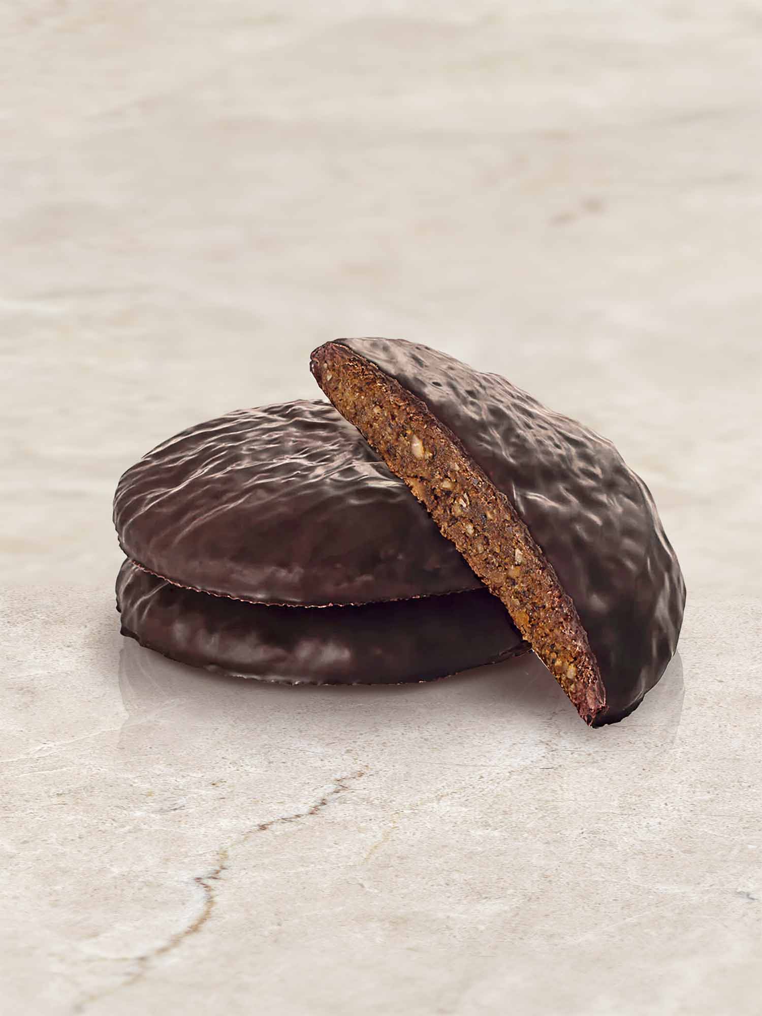 Elisenlebkuchen mit dunkler Schokolade